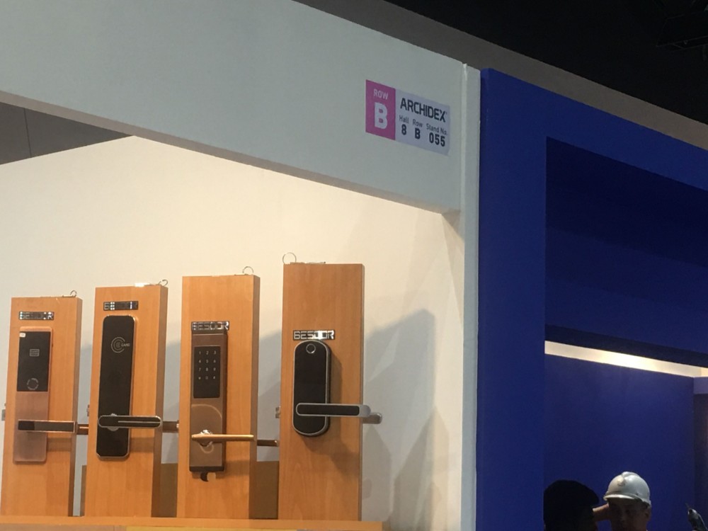 马来西亚参展APP密码锁、酒店锁、刷卡锁、指纹锁